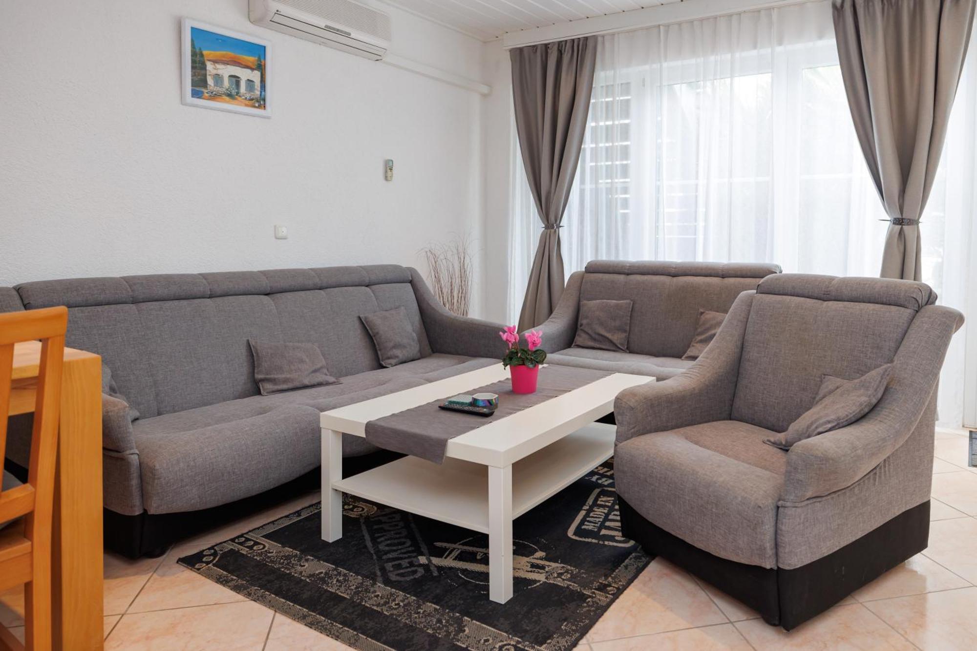 Guesthouse Halilagic Krk Town Exterior photo